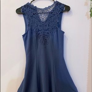 Francesca’s Blue Halter Front Lace Dress. JUST LIKE NEW. Women’s XS. Navy blue